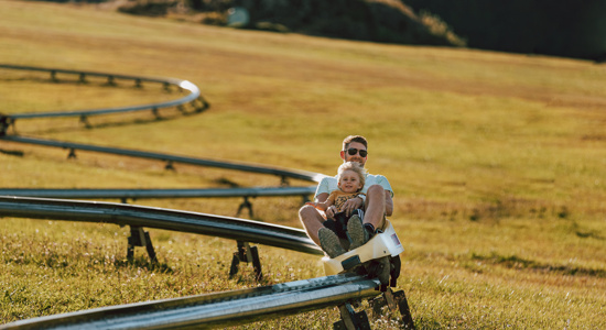 poletno-sankanje---summer-sledding-10